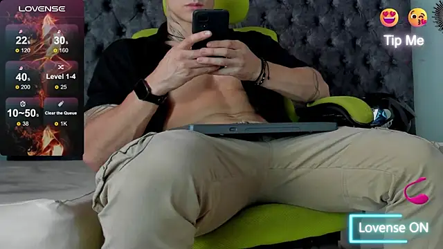 Snapshot of Jeins_carter chatting on 20, 12, 2024 Jeins carter online show from 20, 12, 2024