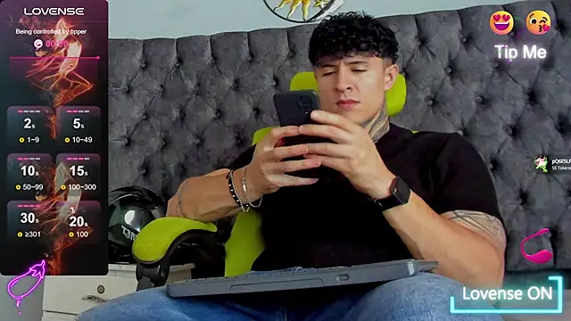 Snapshot of Jeins_carter chatting on 4, 1, 2025 Jeins carter online show from 4, 1, 2025