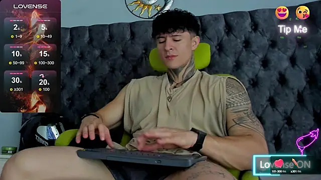 Snapshot of Jeins_carter chatting on 17, 1, 2025 Jeins carter online show from 17, 1, 2025