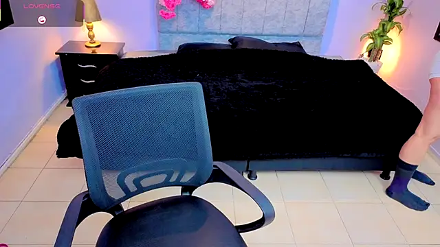 Lana stone  online show from 9, 9, 2025