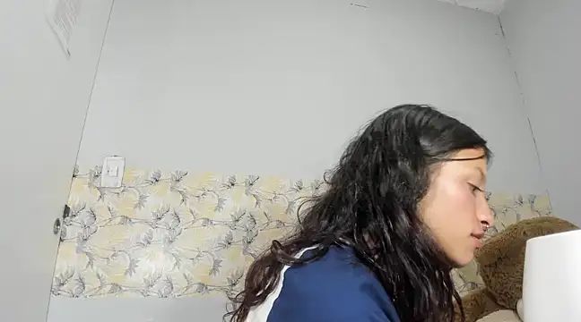 Snapshot of Emma-Wilson chatting on 3, 2, 2025 Emma-Wilson online show from 3, 2, 2025