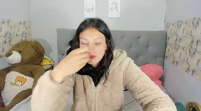 Snapshot of Emma-Wilson chatting on 3, 2, 2025 Emma-Wilson online show from 3, 2, 2025