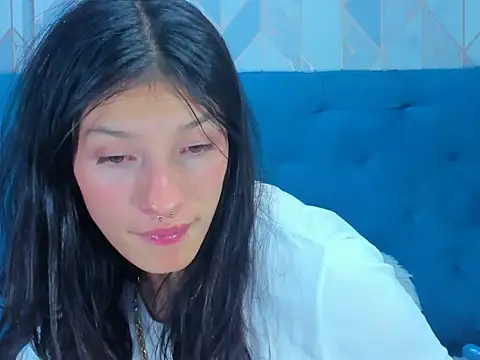 Snapshot of Emma-Wilson chatting on 18, 2, 2025 Emma-Wilson online show from 18, 2, 2025