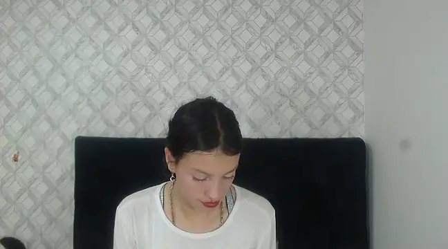 Snapshot of Emma-Wilson chatting on 25, 2, 2025 Emma-Wilson online show from 25, 2, 2025