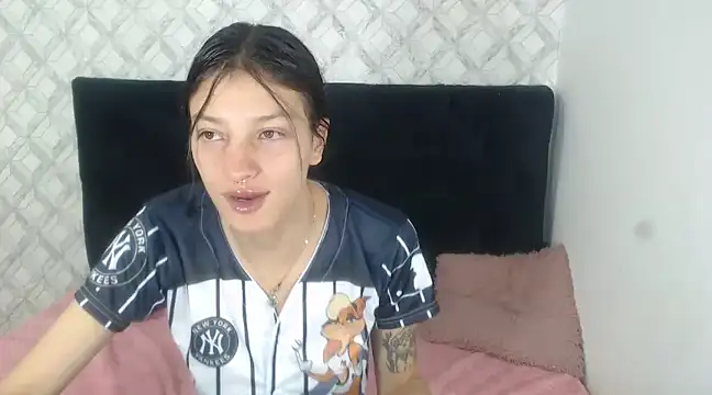 Snapshot of Emma-Wilson chatting on 3, 3, 2025 Emma-Wilson online show from 3, 3, 2025