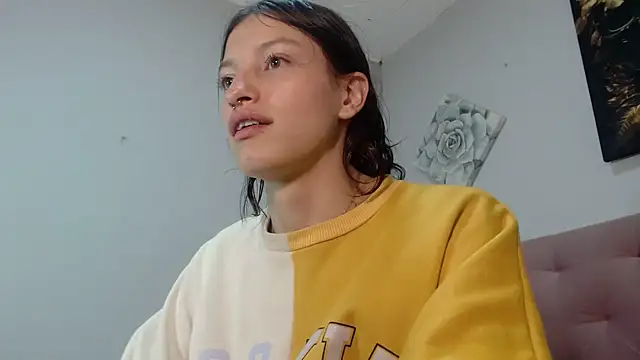 Snapshot of Emma-Wilson chatting on 14, 3, 2025 Emma-Wilson online show from 14, 3, 2025