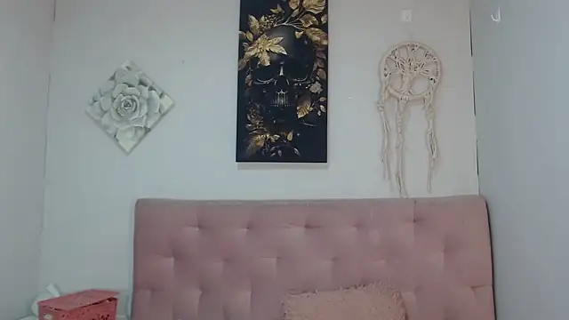 Snapshot of Emma-Wilson chatting on 15, 3, 2025 Emma-Wilson online show from 15, 3, 2025