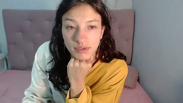 Snapshot of Emma-Wilson chatting on 15, 3, 2025 Emma-Wilson online show from 15, 3, 2025