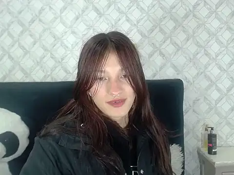 Snapshot of Emma-Wilson chatting on 19, 9, 2025 Emma-Wilson online show from 19, 9, 2025