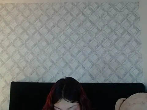 Snapshot of Emma-Wilson chatting on 13, 11, 2025 Emma-Wilson online show from 13, 11, 2025