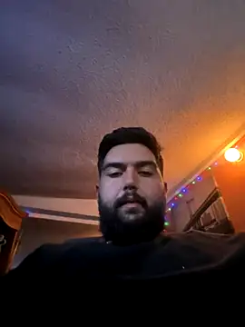 Snapshot of bigdickgio6923 chatting on 11, 11, 2025 bigdickgio6923 online show from 11, 11, 2025