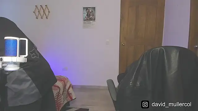 Snapshot of David_Brown18 chatting on 1, 2, 2025 David Brown18 online show from 1, 2, 2025