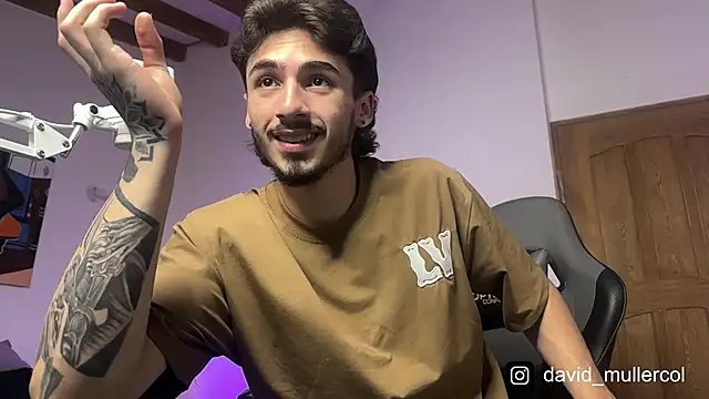 Snapshot of David_Brown18 chatting on 5, 2, 2025 David Brown18 online show from 5, 2, 2025