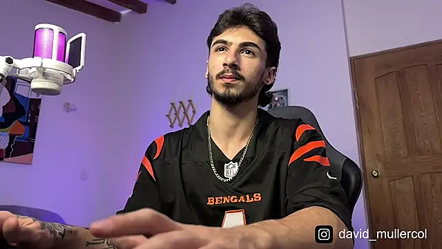 Snapshot of David_Brown18 chatting on 5, 2, 2025 David Brown18 online show from 5, 2, 2025