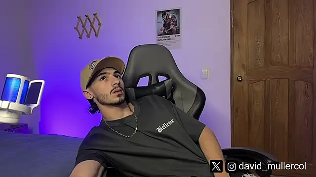 Snapshot of David_Brown18 chatting on 19, 2, 2025 David Brown18 online show from 19, 2, 2025