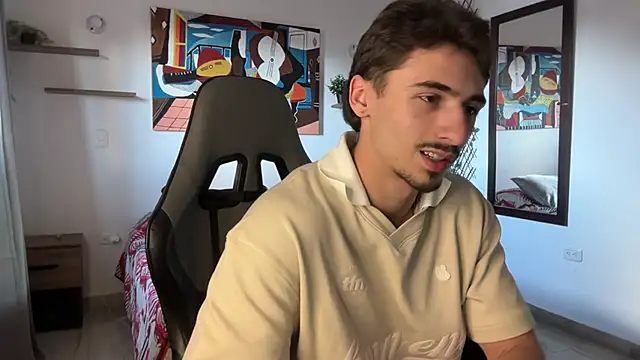 Snapshot of David_Brown18 chatting on 8, 11, 2025 David Brown18 online show from 8, 11, 2025