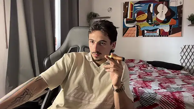 Snapshot of David_Brown18 chatting on 19, 11, 2025 David Brown18 online show from 19, 11, 2025