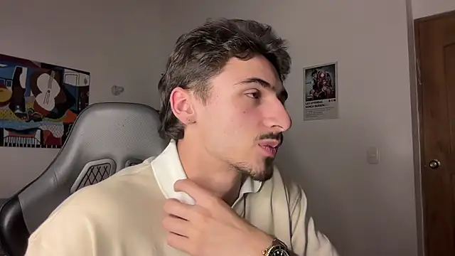 Snapshot of David_Brown18 chatting on 24, 11, 2025 David Brown18 online show from 24, 11, 2025