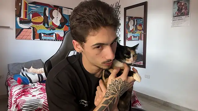 Snapshot of David_Brown18 chatting on 25, 11, 2025 David Brown18 online show from 25, 11, 2025