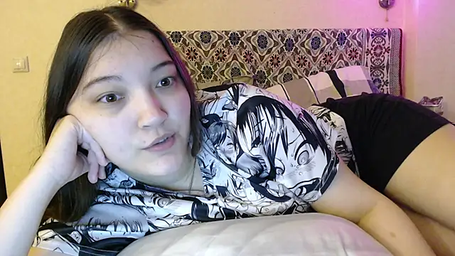 Snapshot of AlisaDevis chatting on 8, 12, 2024 AlisaDevis online show from 8, 12, 2024