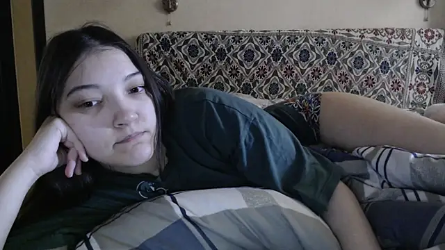 Snapshot of AlisaDevis chatting on 31, 12, 2024 AlisaDevis online show from 31, 12, 2024