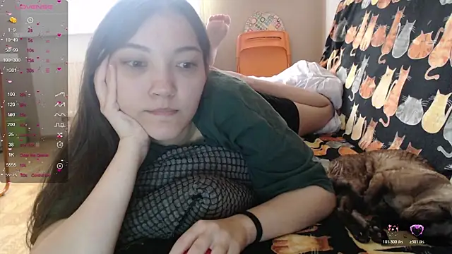 Snapshot of AlisaDevis chatting on 15, 11, 2025 AlisaDevis online show from 15, 11, 2025