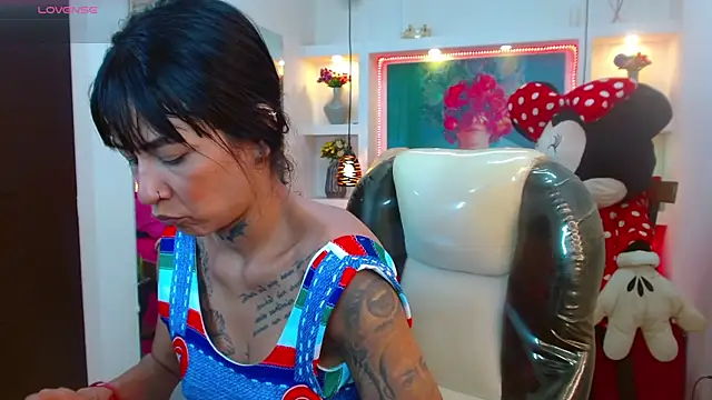 lorenapinto online show from 29, 10, 2025