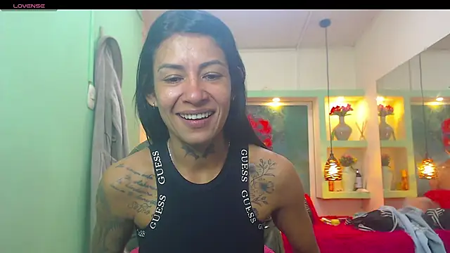 Snapshot of lorenapinto chatting on 25, 5, 2026 lorenapinto online show from 25, 5, 2026