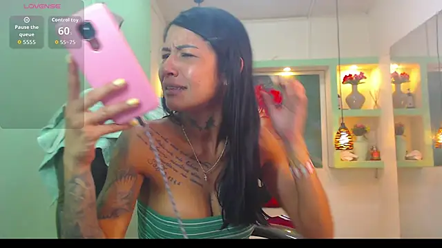 Snapshot of lorenapinto chatting on 15, 6, 2026 lorenapinto online show from 15, 6, 2026
