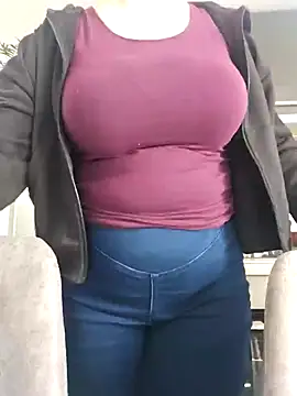 KristenVega online show from 6, 3, 2025