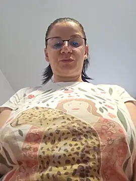 KristenVega online show from 2, 10, 2025