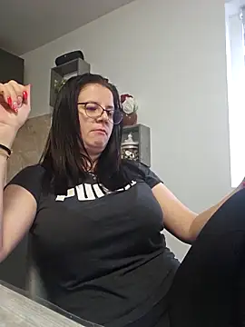 KristenVega online show from 21, 11, 2025