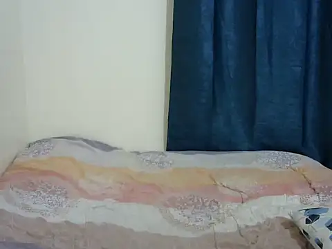 Snapshot of Kariselle- chatting on 11, 10, 2025 Kariselle- online show from 11, 10, 2025