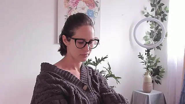 Snapshot of cuddlingbunny chatting on 30, 3, 2026 cuddlingbunny online show from 30, 3, 2026
