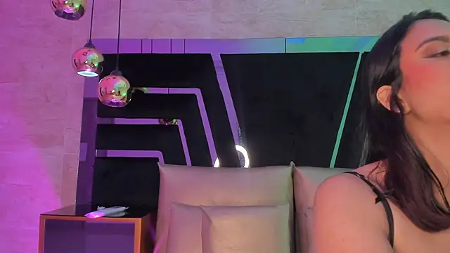 DaraBeckett online show from 1, 11, 2025