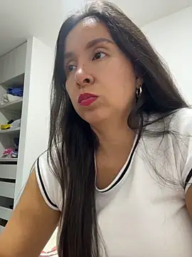 Snapshot of emely_sexx20 chatting on 15, 6, 2026 emely sexx20 online show from 15, 6, 2026