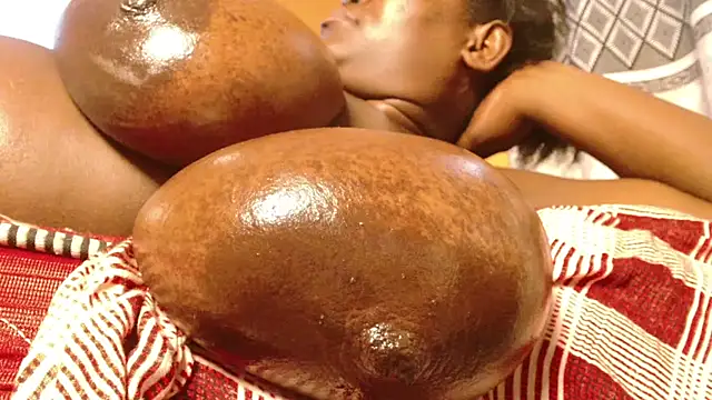 Snapshot of titi_fiesta chatting on 26, 1, 2025 titi fiesta online show from 26, 1, 2025