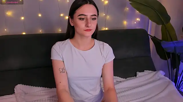 Snapshot of helen_ramsay chatting on 22, 12, 2024 helen ramsay online show from 22, 12, 2024