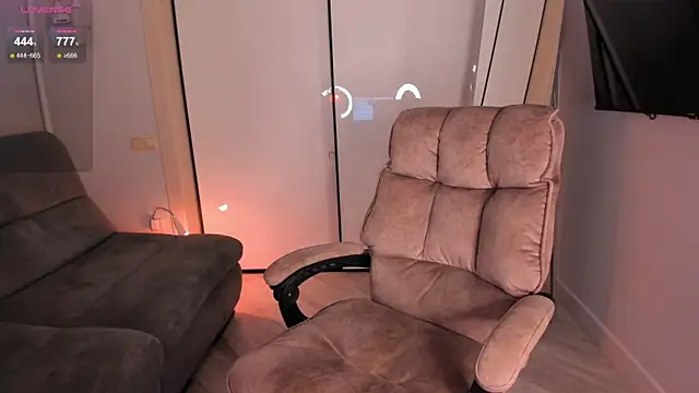 Snapshot of helen_ramsay chatting on 9, 9, 2025 helen ramsay online show from 9, 9, 2025