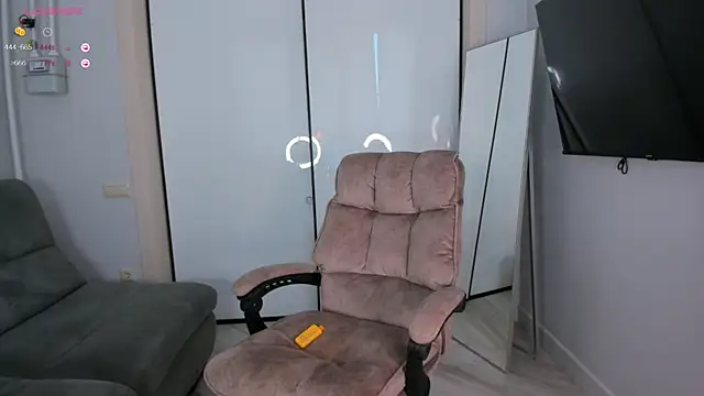 Snapshot of helen_ramsay chatting on 22, 9, 2025 helen ramsay online show from 22, 9, 2025