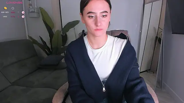 Snapshot of helen_ramsay chatting on 27, 10, 2025 helen ramsay online show from 27, 10, 2025