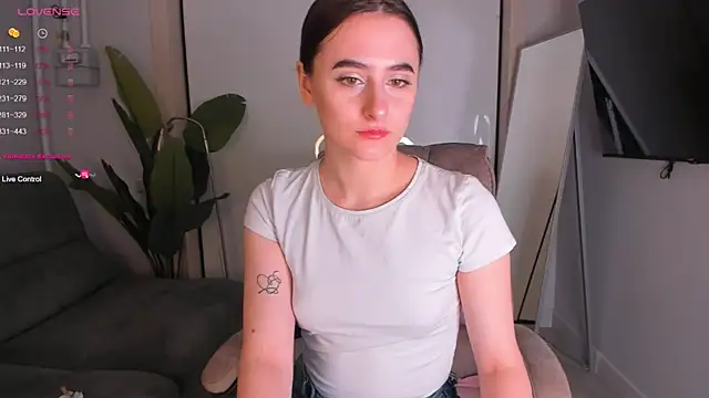 Snapshot of helen_ramsay chatting on 29, 10, 2025 helen ramsay online show from 29, 10, 2025