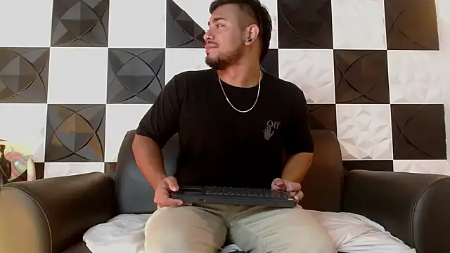 BrianMalonee online show from 8, 2, 2025