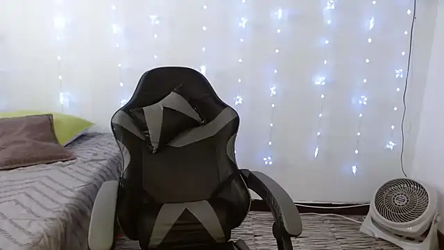  diana cute online show from 9, 1, 2026