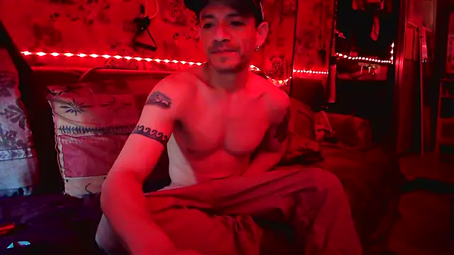 Snapshot of Tony_Torrente chatting on 6, 1, 2025 Tony Torrente online show from 6, 1, 2025