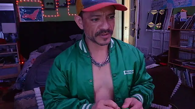 Snapshot of Tony_Torrente chatting on 16, 12, 2025 Tony Torrente online show from 16, 12, 2025