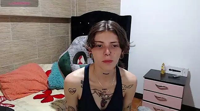 Snapshot of pretty_cristal69 chatting on 8, 12, 2024 pretty cristal69 online show from 8, 12, 2024