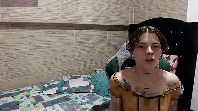 Snapshot of pretty_cristal69 chatting on 15, 12, 2024 pretty cristal69 online show from 15, 12, 2024