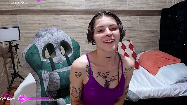 Snapshot of pretty_cristal69 chatting on 4, 2, 2025 pretty cristal69 online show from 4, 2, 2025