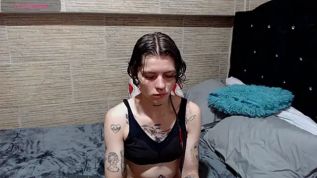 Snapshot of pretty_cristal69 chatting on 21, 2, 2025 pretty cristal69 online show from 21, 2, 2025